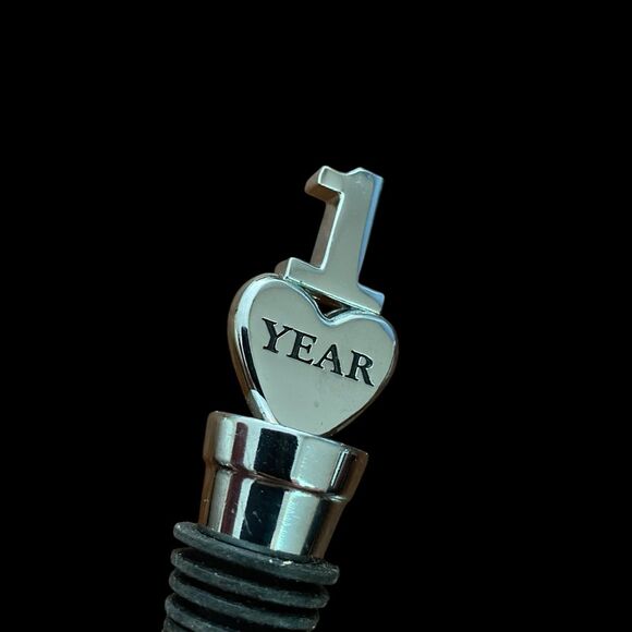 Lot of 4 Wine Bottle Stoppers  Decanter Replacement Man Cave - Picture 4 of 5